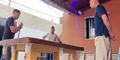 Mis Amigos Juegan Al Pool Mientras Uno Mete Su Pene En Mi Boca 5 Min