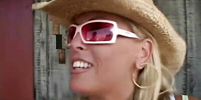 Girlfriend's orgy dirt