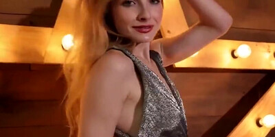 Tay - Rising Star - La Reina And Sexy Curves