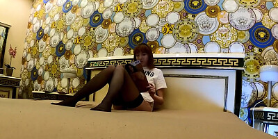 Short Haired Redhead College Amateur Girl In Porn Casting Fills Out Some Forms Without Underwear And No Bra