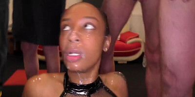 Lusy Ebony Star Bukkake Facial Fun With Lola Marie