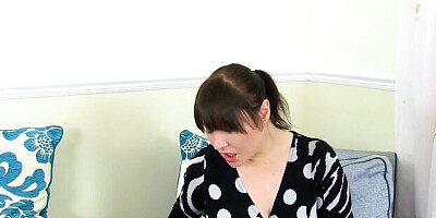 Pussy smut with extravagant jade from Mature NL