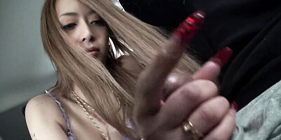 Pin-up mademoiselle's reality dirt