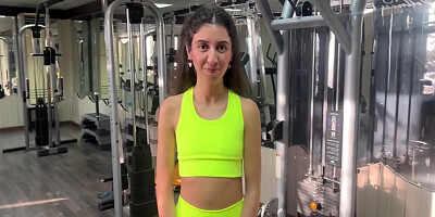 The Trainer Offers New Exercises And Fucks Katty Right In The Gym