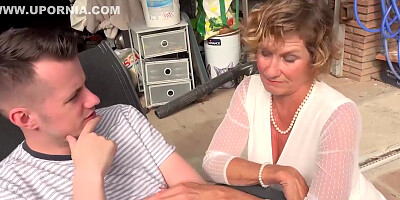 Molly Milf And Sam Bourne - Cowgirl And Blowjob With