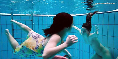 Underwater Show featuring side piece's naked trailer