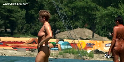 peeping Naturist Beach.46