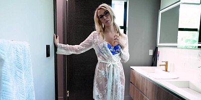 Sydney Paige And Luke Longlyxxx In My Stepmom Convinces Me To Get Up By Letting Me Make