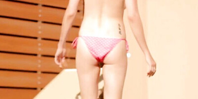 Elegant Raw featuring Tarra White's masturbate dirt