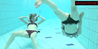 Brunette action with delicious darling from Underwater Show