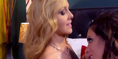 Julia Ann And Jessica Jaymes In Big Boobed Scissoring Milfs And Grind Those Twats! 6 Min