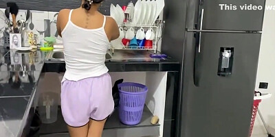 Mientras Limpiaba Cocina Mi Madrastra Llega A Ordenarme Que Le Coja Sus Tetas Y Cono Grande 10 Min With Liseth Iris
