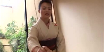 Japanese Mature gives utter Geisha Approach (Uncensored)