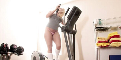 Voluptuous Leya Falcon - hardcore video - PUBA