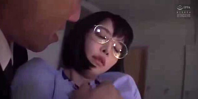06670,A woman who is fucked and writhes in agony