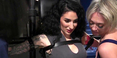 Lesbian Dominatrix Anal Fucks Big Natu L Titis Arabelle Ra