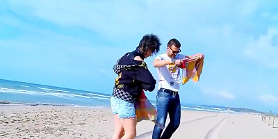 Stranger Guy Talks To Skinny Milf And Fucks Her On The Beach - Zaza La Coquine
