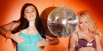 Pin-up Taylor Vixen and Aaliyah Love - puba scene - PUBA