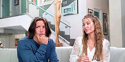 Chloe Rose Milf Double-teams Little Golddigger Slut