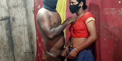 husband aur wife ka chudai video husband wife ka boori mei ungali ghusa raha hai