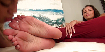 Two Hot American Lesbians Sensually Worship Feet! - 100% Foot Fetish - Dd_4574