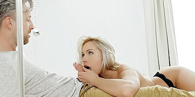 Sucks Boyfriends Cock And Gets Pleasantly Fucked In The Morning With Angelika Grays