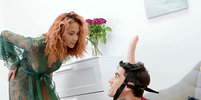Tight body redhead wants to fuck a dildohead creep