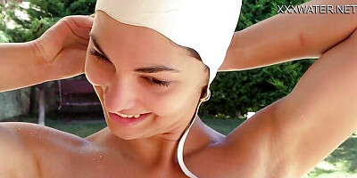 Attractive Lidia at step-sister trailer