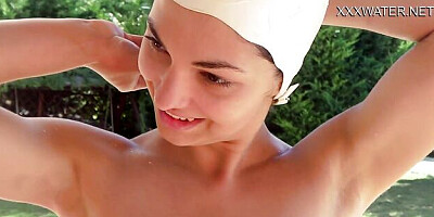 Attractive Lidia at step-sister trailer