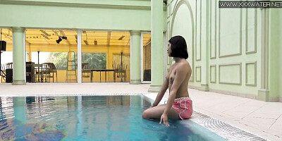 Underwater Show featuring Lady Dee's fit ass xxx