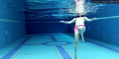 Underwater Show featuring Lady Dee's fit ass xxx