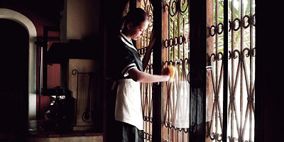 Bubbly Paula Shy and Lexi Dona - dyke dirt - Viv Thomas