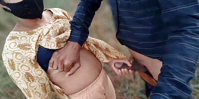 Mosi ki ladki Soniya ki chut chudai in jungle, jungle mein sex with stepsister