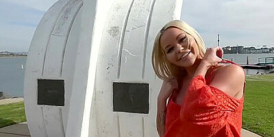 Rachele Richey In Flashes Her Giant Titties In Public!