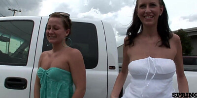 2 Girls Flashing in Public Booty to Boobs in Tampa - SpringbreakLife