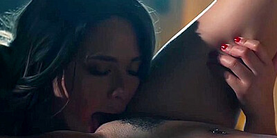 Licking Each Other To Orgasm With Scarlett Alexis And Chanel Camryn