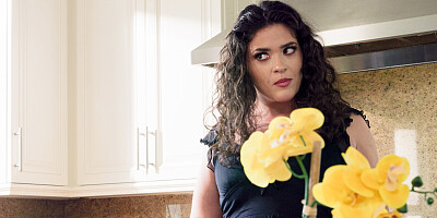 Kitchen sex with a BBC while chatting with a horny girl