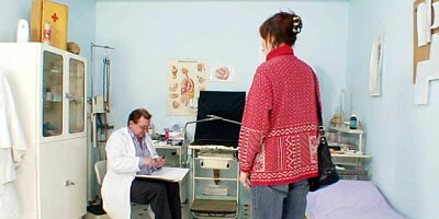 Unpretty mature wife at pervy gyno doctor