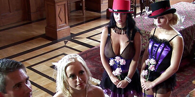 Group fuck with Laura Lion and Savannah Gold with two