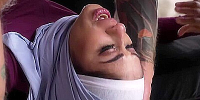 Give Into Your Impure Thoughts With Sahara Knite