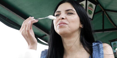 Junoesque Zazie Skymm's public video