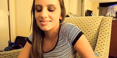 Cover-girl Ashlynn's cumming scene