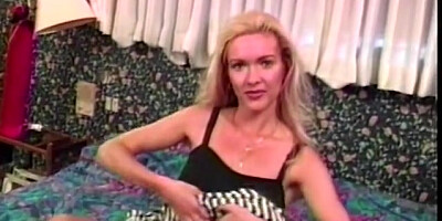 ED POWERS - Heidi Voodenshu is masterbating for the camera for the first time