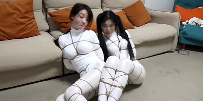 逍遥 白丝女奴的贩卖直播