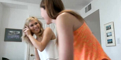 Looking-good Lara and Kendall's skinny video