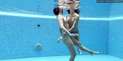 Hot smut with fairly Lady Dee and Lizi Vogue from Underwater Show