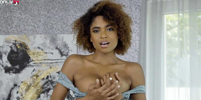 Pretty Luna Corazon - pussy licking video - Only 3X