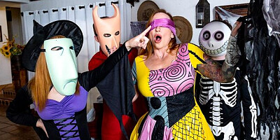 Watch wonderful Evie Christian and Sophia Locke's smut