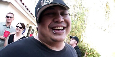 Lustful Jordan and Tori's outdoor blowjob scene