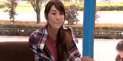 231024乳首の色が気になる奥様に挿入e6